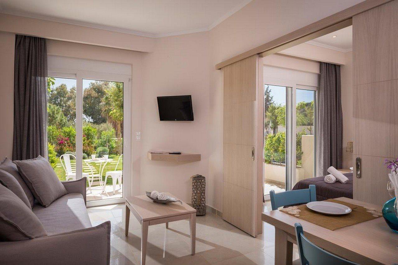 Mear Apartments And Studios Gialos  Exterior photo