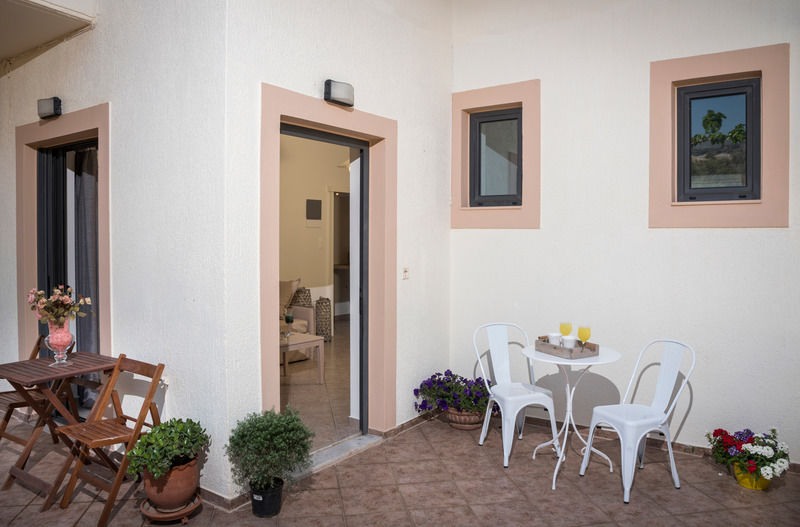 Mear Apartments And Studios Gialos  Exterior photo